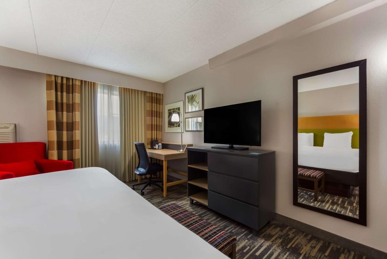 Hotel Wingate By Wyndham Lincoln Airport East Exterior foto
